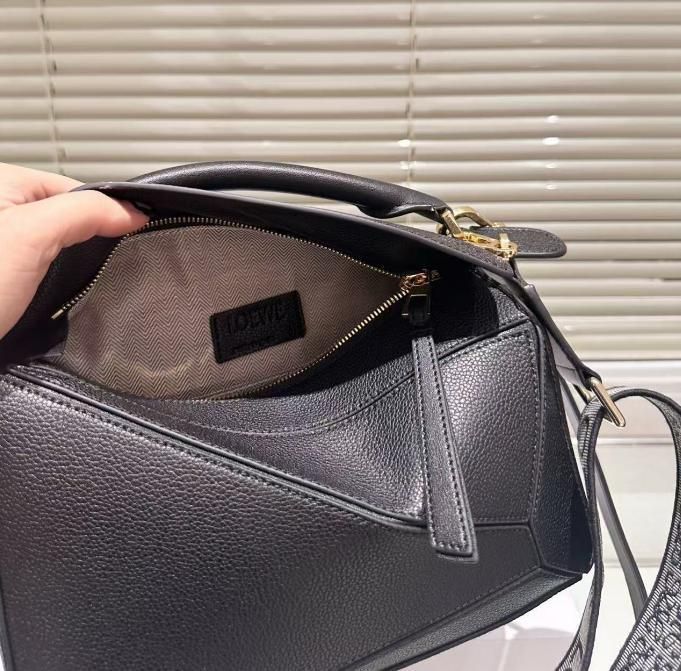 ロエベ ミニ 2WAY ショルダーバッグ ロエベ ミニ 2WAY ショルダーバッグ