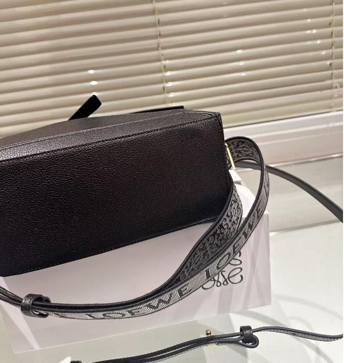ロエベ ミニ 2WAY ショルダーバッグ ロエベ ミニ 2WAY ショルダーバッグ
