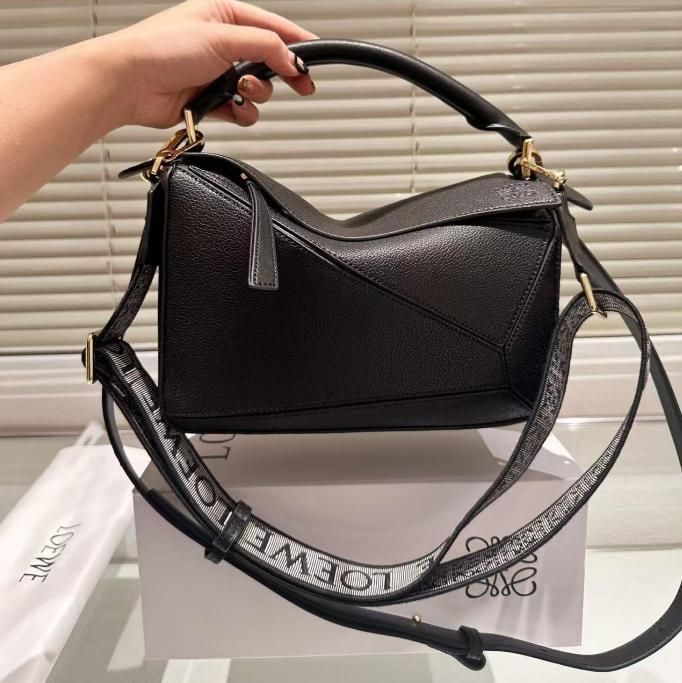 ロエベ ミニ 2WAY ショルダーバッグ ロエベ ミニ 2WAY ショルダーバッグ