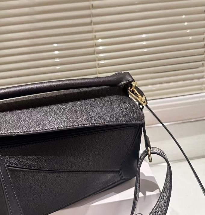 ロエベ ミニ 2WAY ショルダーバッグ ロエベ ミニ 2WAY ショルダーバッグ