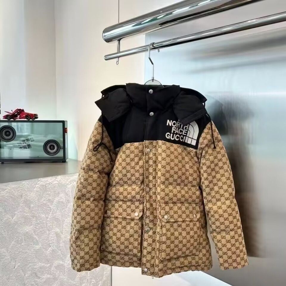 GUCCI × THE NORTH FACE ダウンジャケット