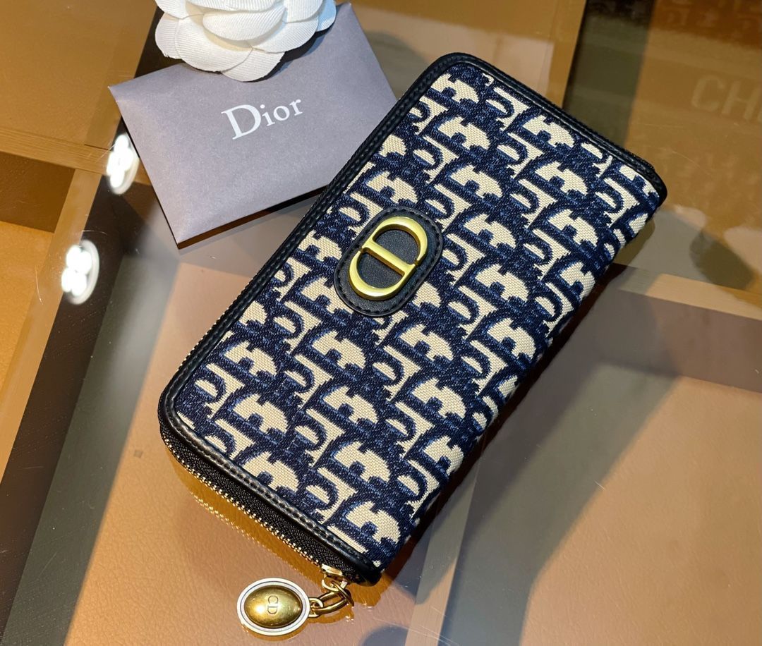 人気 Christian Dior クリスチャンディオール トートバッグ ショルダーバッグ 財布 3点セット 人気 Christian Dior クリスチャンディオール トートバッグ ショルダーバッグ 財布 3点セット