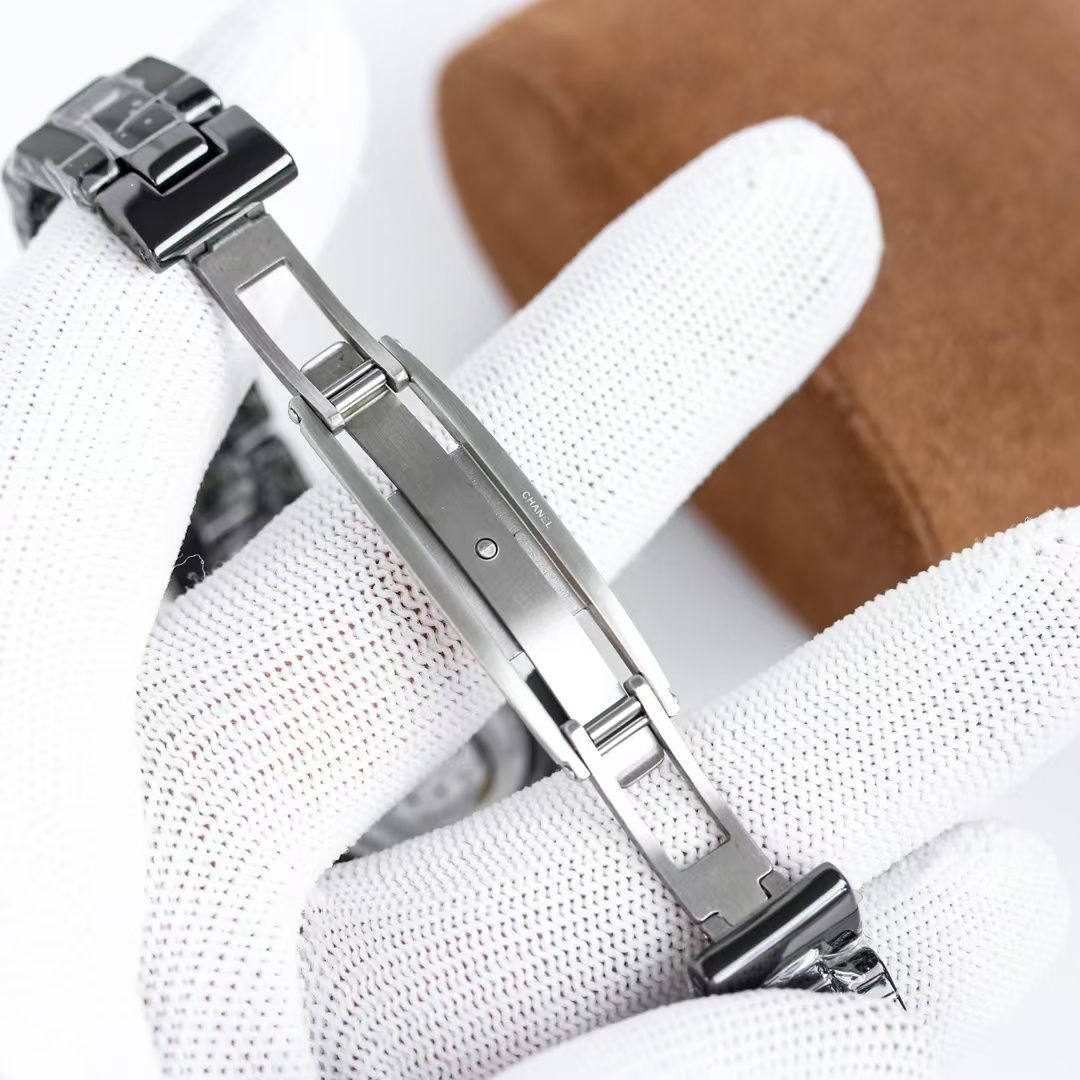 ご購入大歓迎です シャネルクロノグラフ 33mm　ブラック 自動巻き｜本日限定特価｜新品未使用