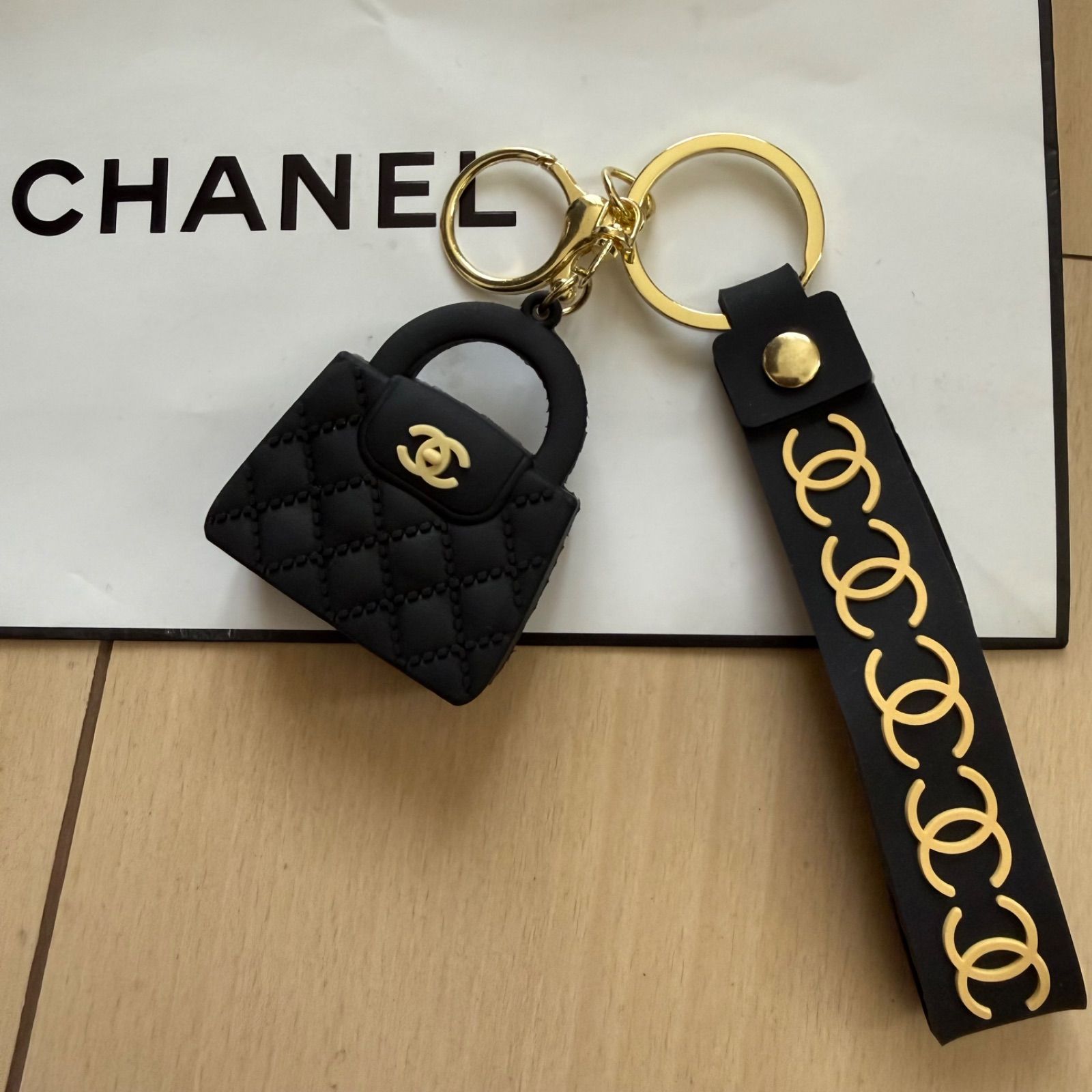 CHANEL キーホルダー バッグチャーム ノベルティ ブラック - メルカリ