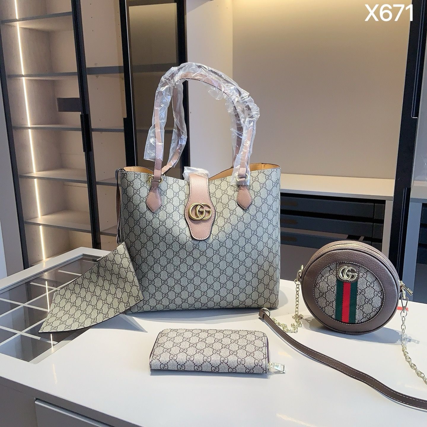 [本日限定セール] 【新作セットX671】GUCCIトートバッグ + G家コインバッグ + G家財布 特別価格！[本日特価|新品未使用品] 12,425円