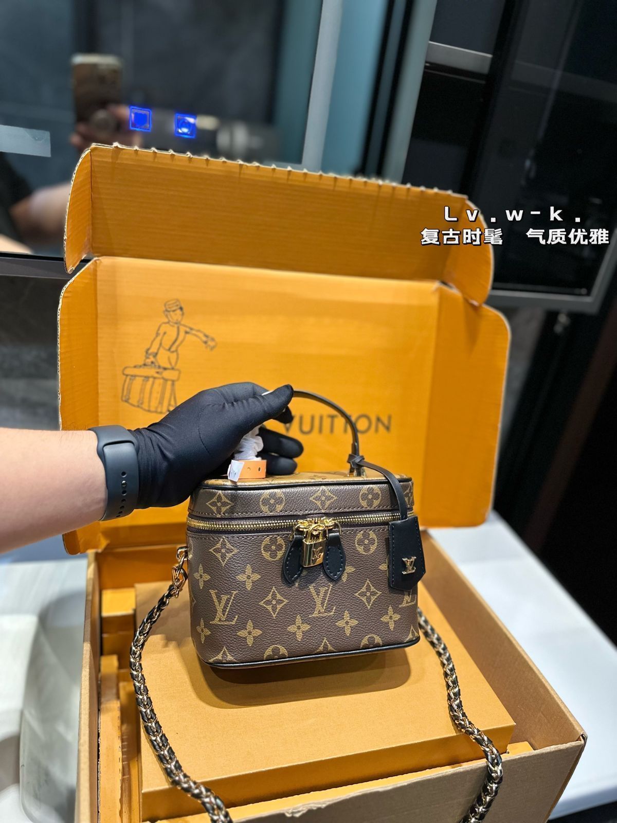 LV nice vanity，ハンドバッグバッグ、ショルダーバッグ、ブリーフケース、キャリーバッグ、ショルダーバッグ、リュックサック、ウエストポーチ、小銭入れ、手首バッグ、ポーチ、ナイトバッグ、旅行バッグ、財布