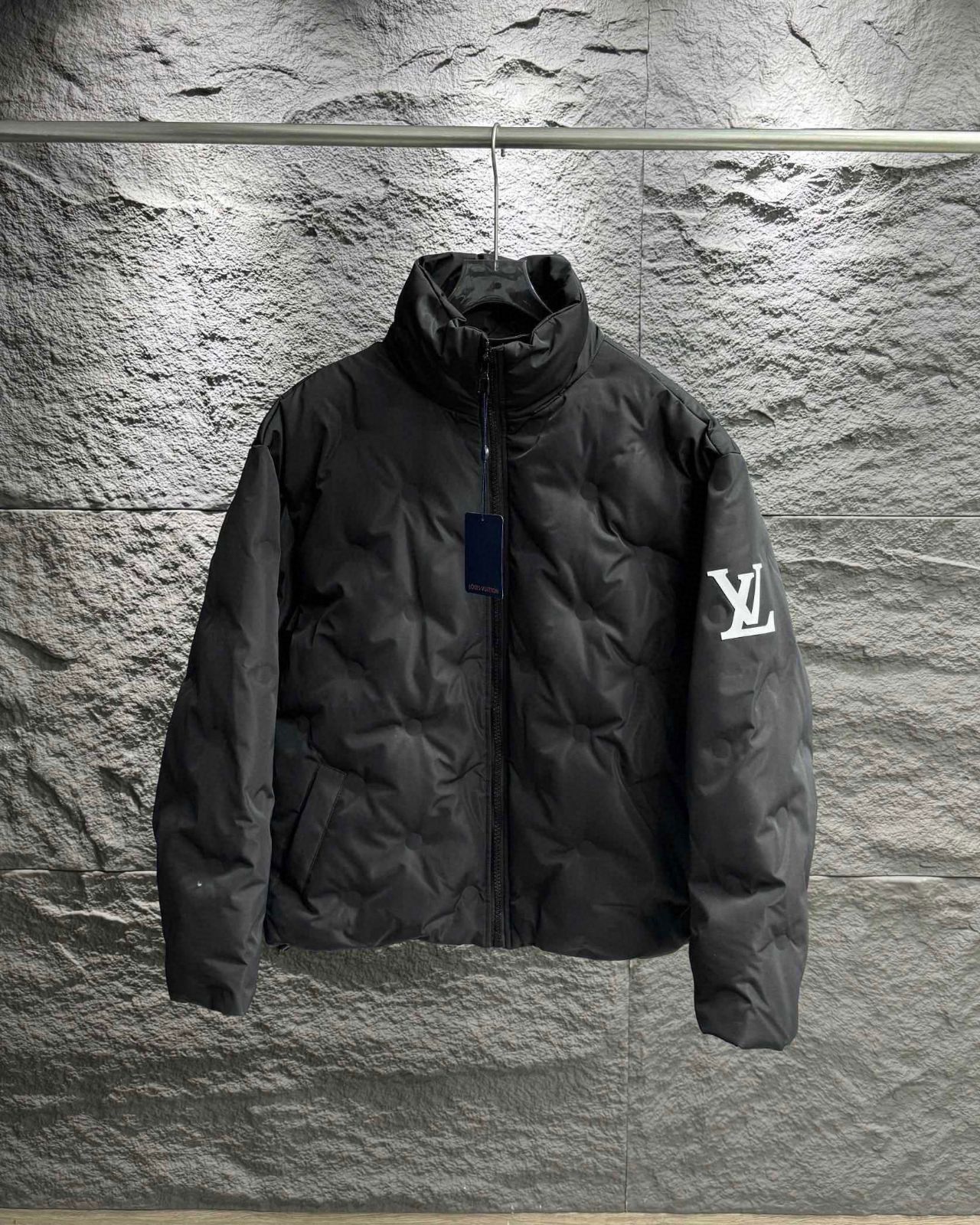 ルイヴィトン LOUIS VUITTON ダウンジャケット メンズ