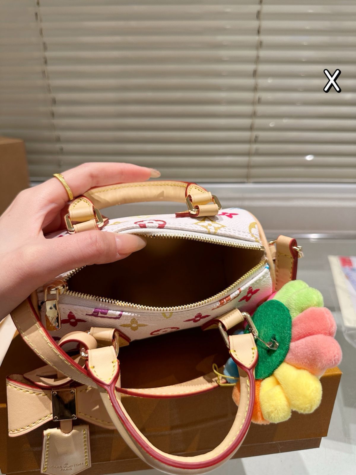 今日特価】LV x Takashi Murakami White Multicolor Nano Speedy 16 