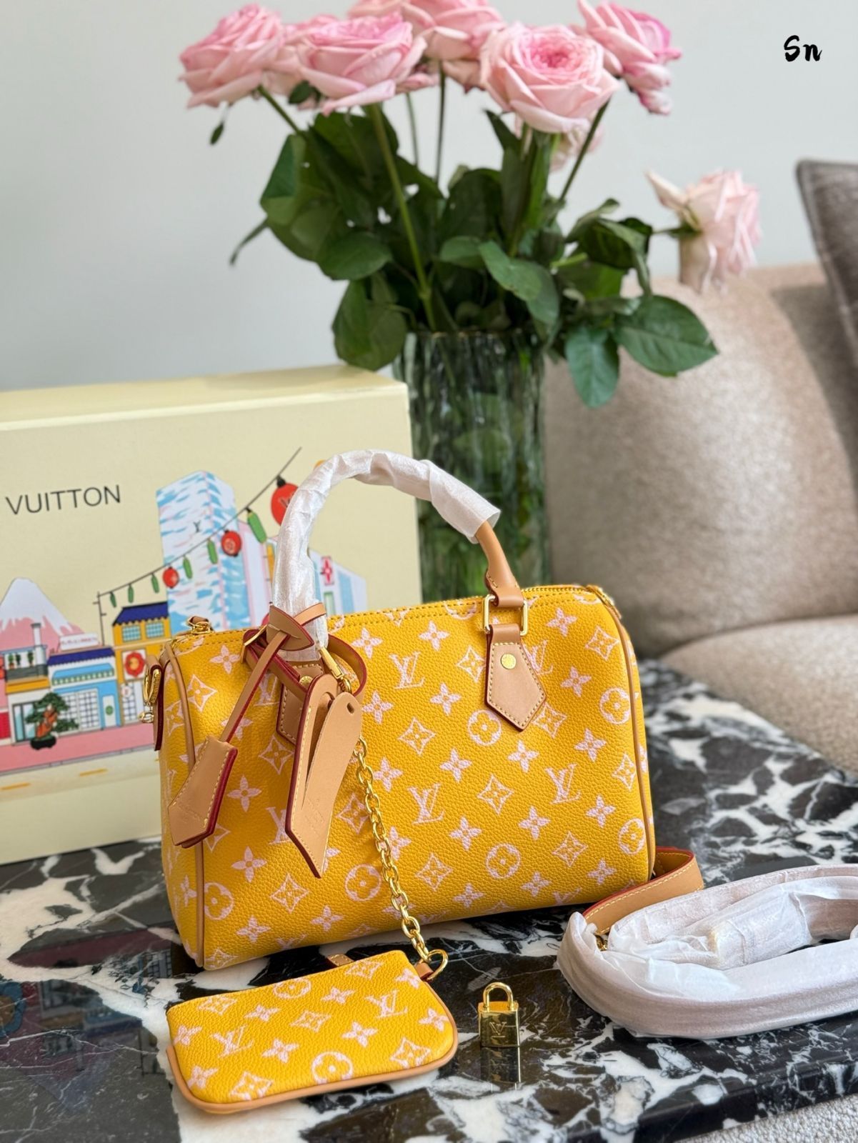 【今日特価】Louis Vuitton x Pharrell Williams Speedy 25 （ルイヴィトン × ファレル・ウィリアムズ スピーディ 25 イエロー）-WTO輸入