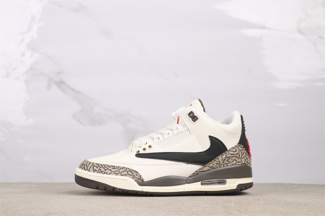 【今日特価】ジョーダン（Jordan）136064 - 168 ホワイト / ブラウン
