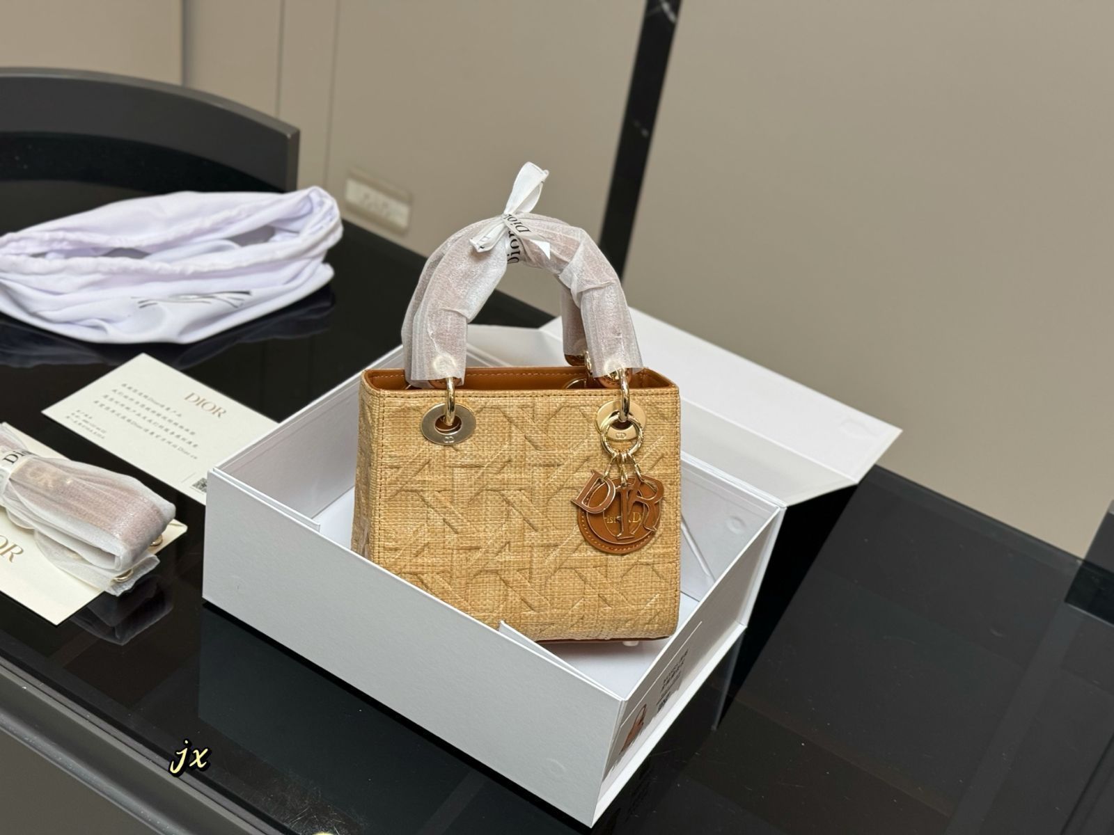 【今日特価】Dior Lady Dior 4-Grain Bag - レディー ディオール 4 格バッグ