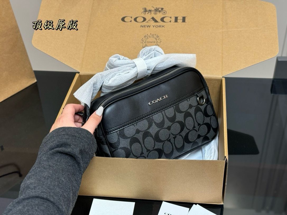 【今日特価】COACH カメラバッグ バックポケット付き-WTO輸入1