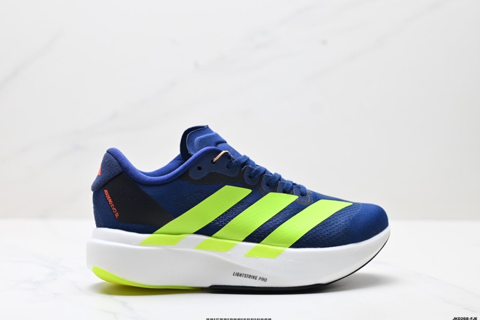 Adidas（アディダス）「アディダス アディゼロ エボ SL クッション ユニバーサル 滑り止め 耐磨耗 ロートップ レジャー ランニングシューズ」