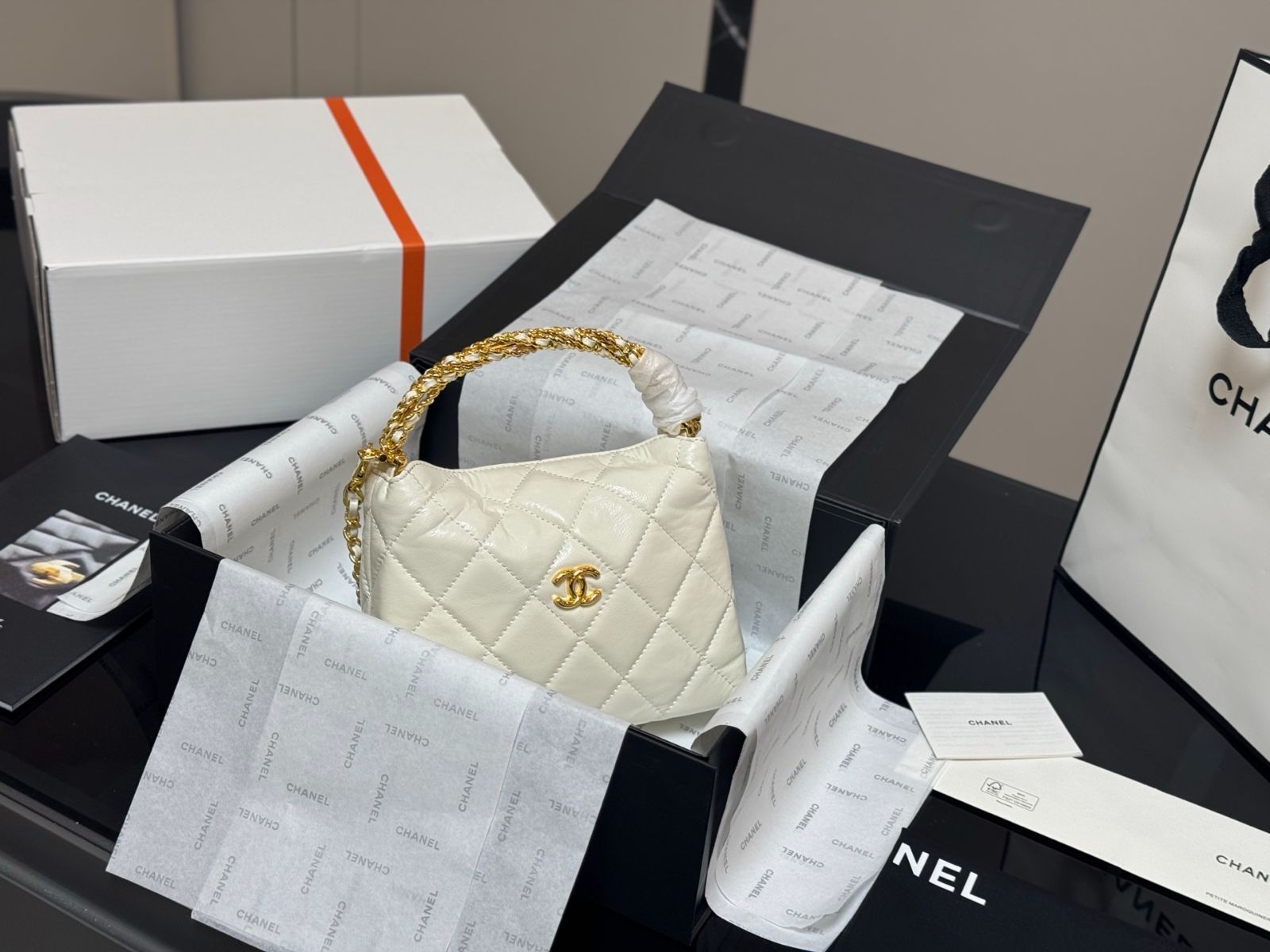 【今日特価】Chanel ホボバッグ（流浪包）18×12cm