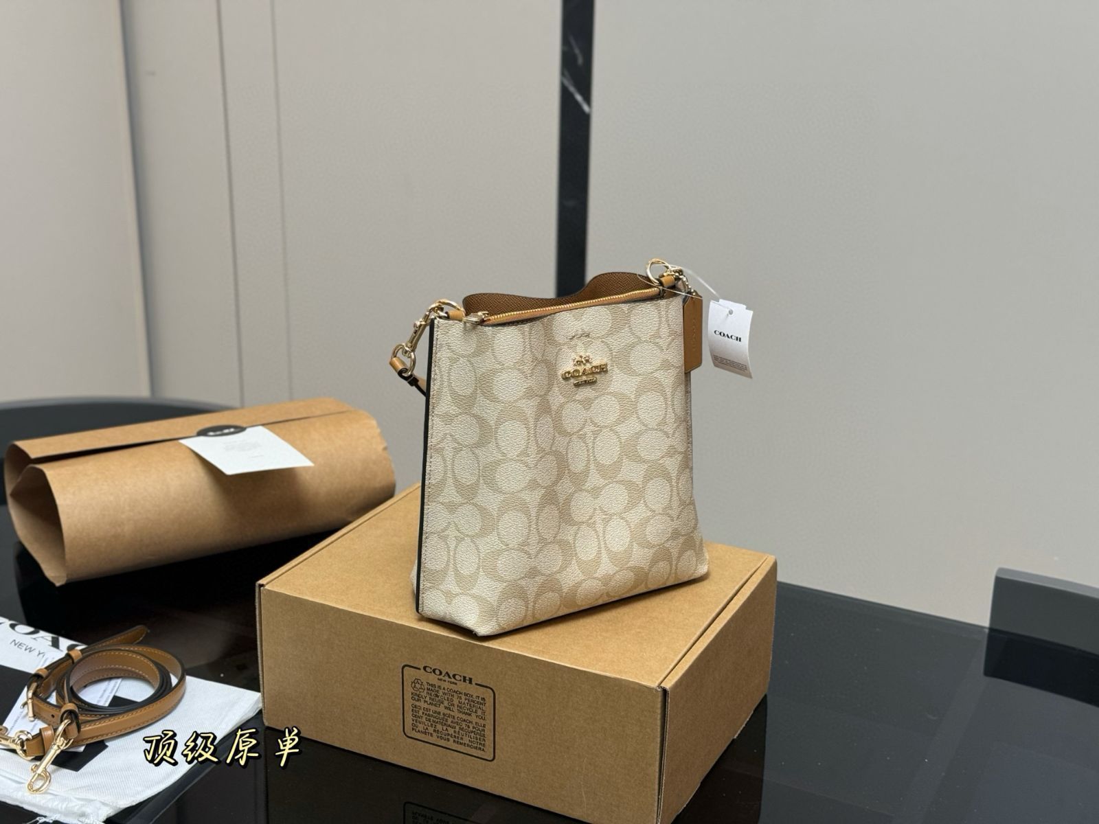 【今日特価】COACH モリー ミニバケットバッグ 20×22cm