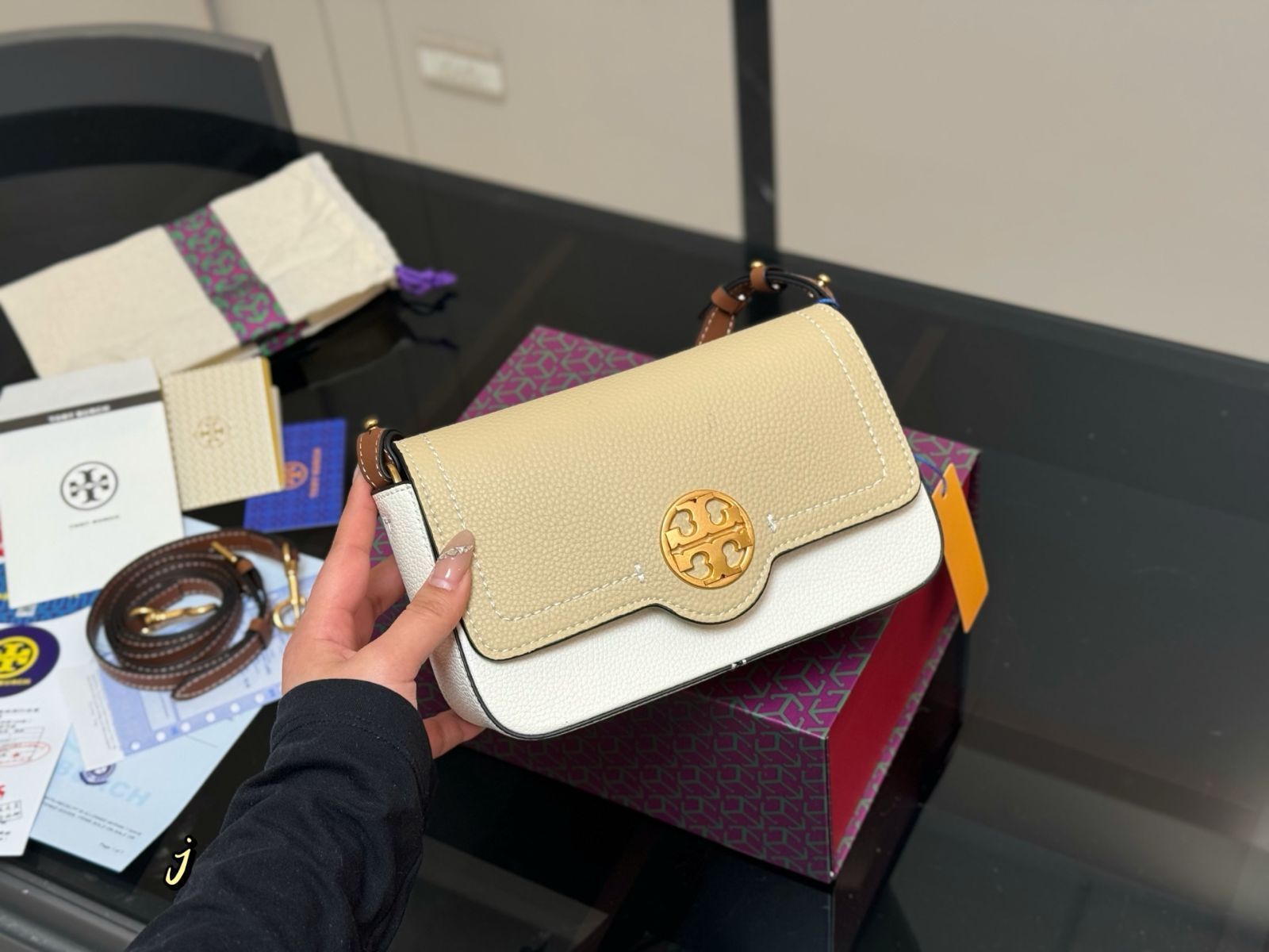 【今日特価】TORY BURCH マージャンバッグ 21×13cm