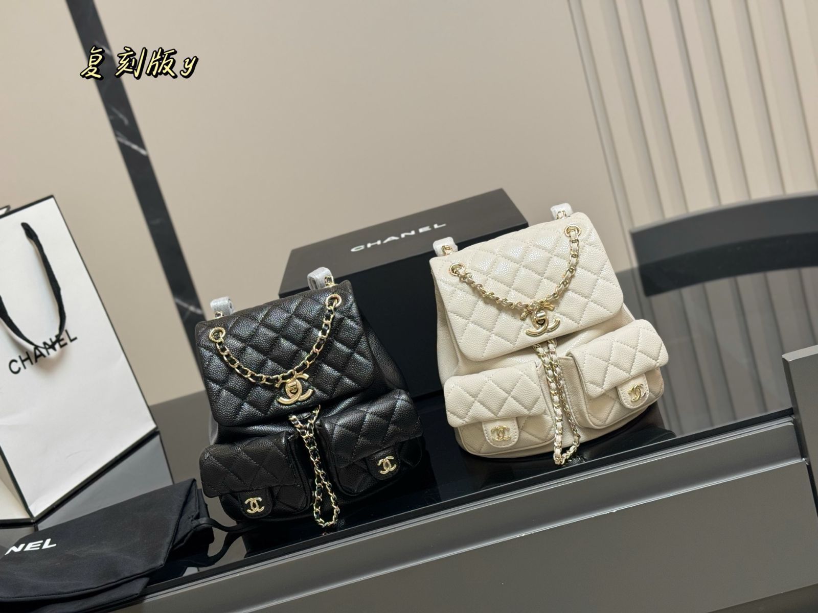 【今日特価】Chanel Duma 23P Black Gold Frog Mini Backpack カメレオン柄ミニバックパック