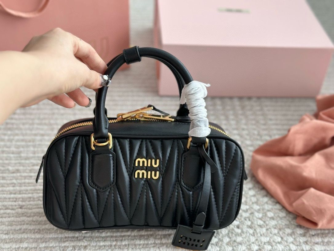 【今日特価】Miu Miu Bowling Bag/Office Bag ミュウミュウ ボーリングバッグ / オフィスバッグ 14,454円