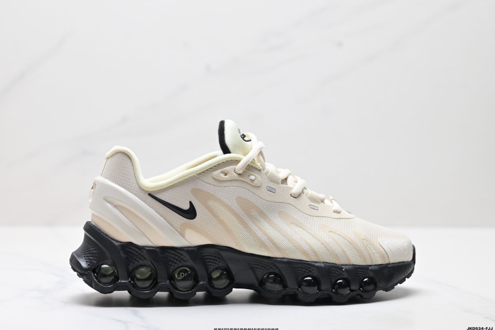 Nike Air Max DN8 PRM ナイキ 2024 年式 新しいエアキャッションランニングシューズ
