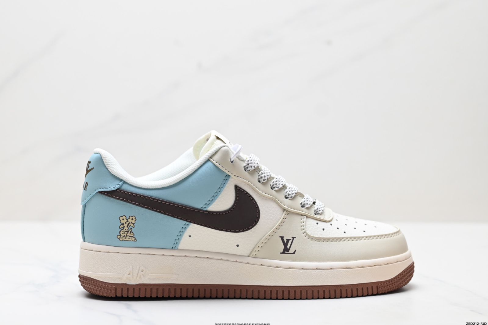Nike ナイキ Air Force 1 ’07 LV8 エアフォースワン ロートップ ユニバーサル カジュアル スポーツ スケートシューズ