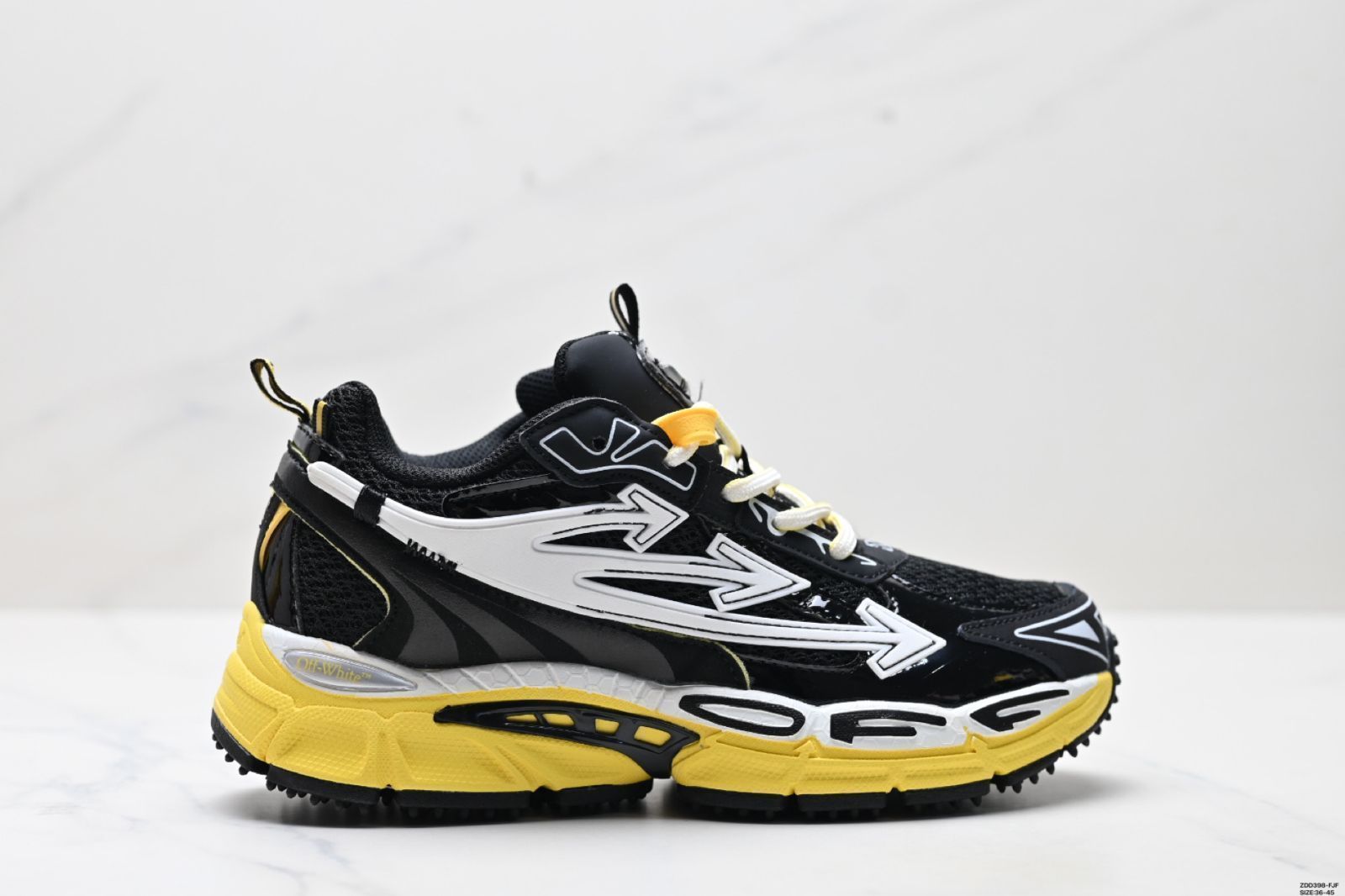 OFF-WHITE Ow Be Right Back 丸頭レースアップ ローカット ライフスタイルレジャーシューズ送料無料 在庫限定セール価格！