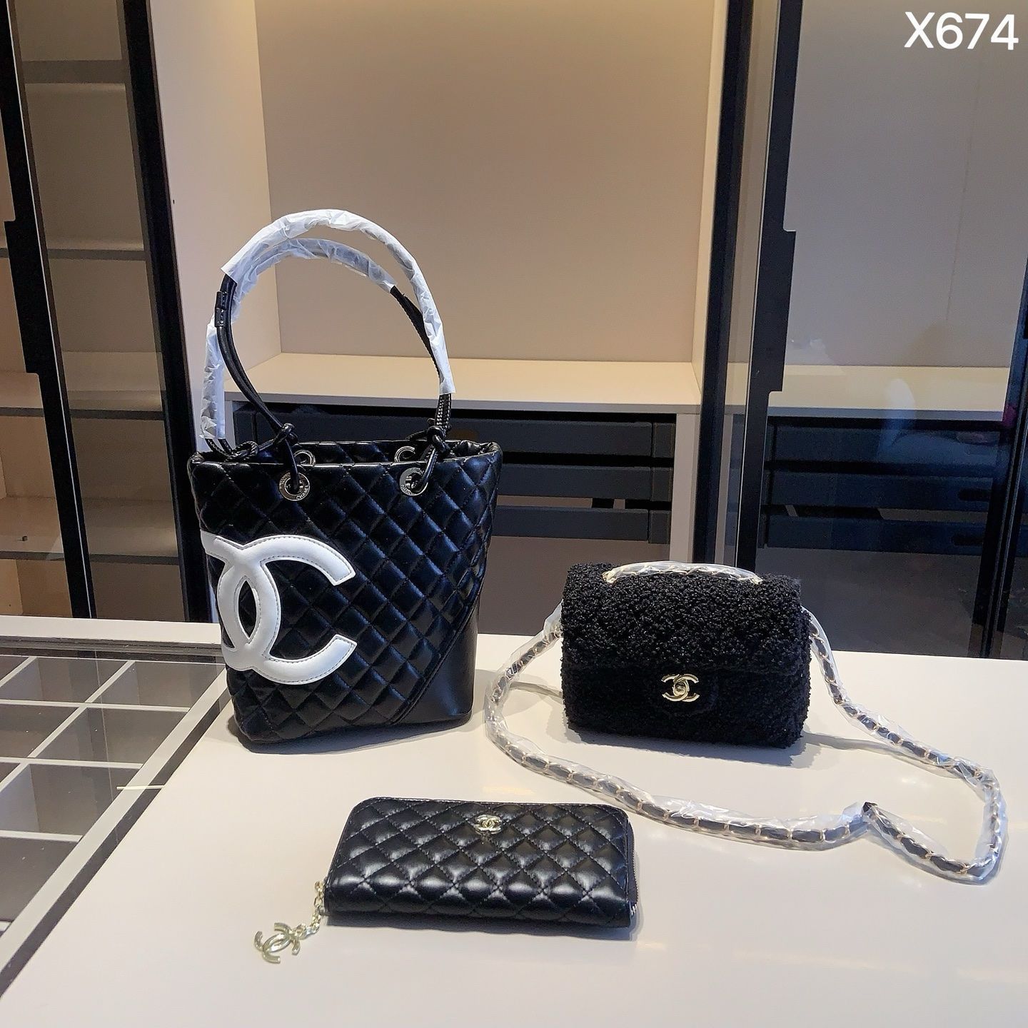 【今日特価】Chanel X675 3点セット, トートバッグ＆スクエアバッグ＆ウォレット, ホワイト, 超お得なセット！ [本日特価|新品未使用品]-MM輸入