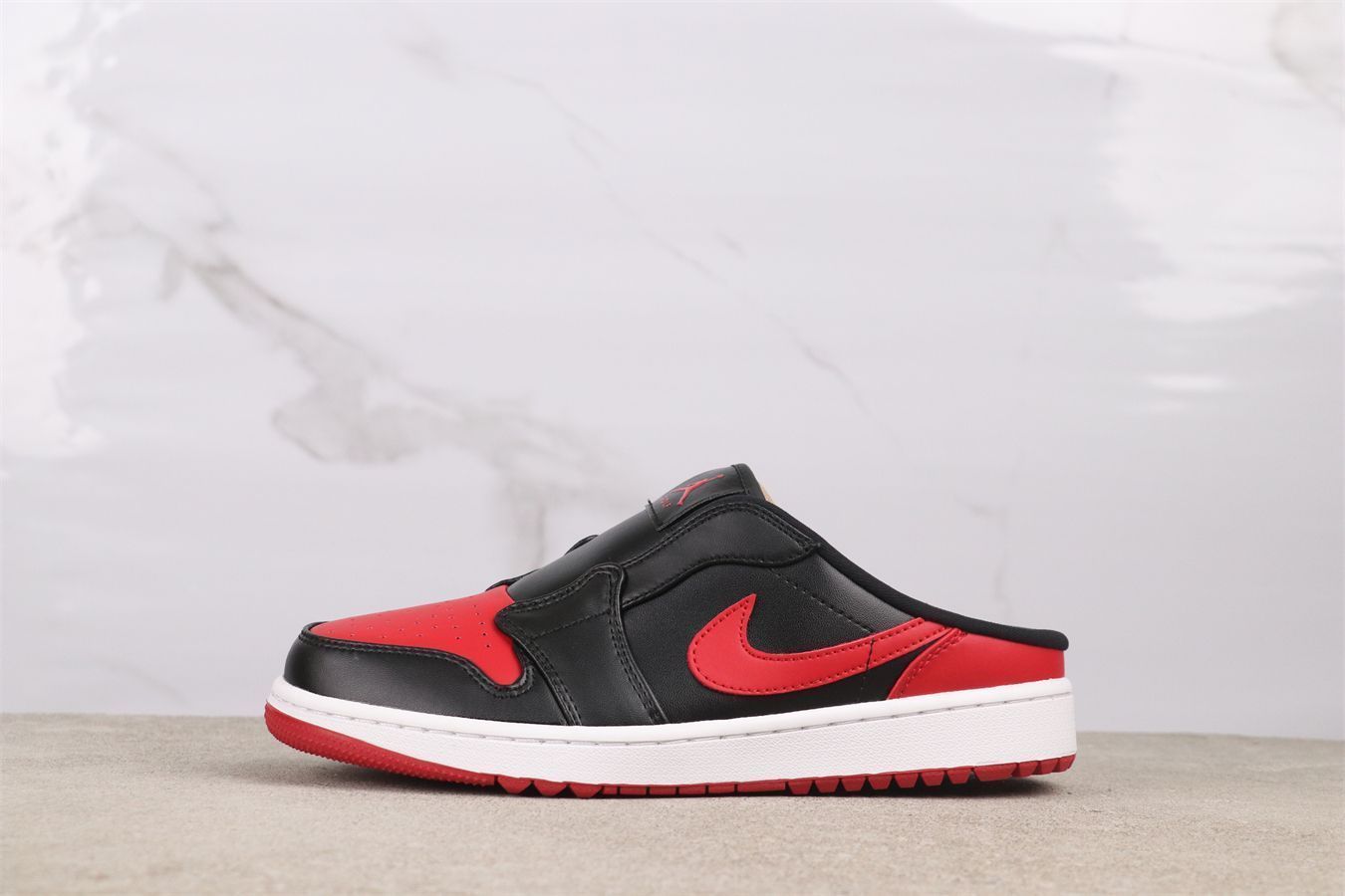 【今日特価】エア ジョーダン（Air Jordan）AJ1 FJ1214 - 001
