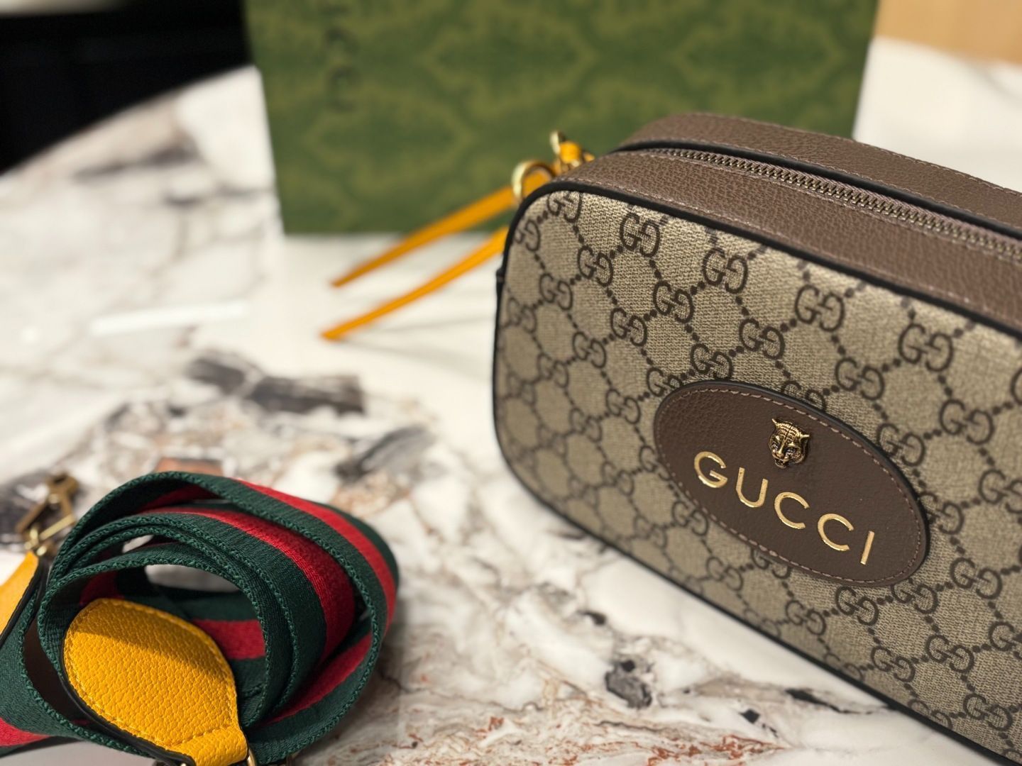 今日特価】Gucci Tiger Head Camera Bag グッチ タイガーヘッド カメラ 