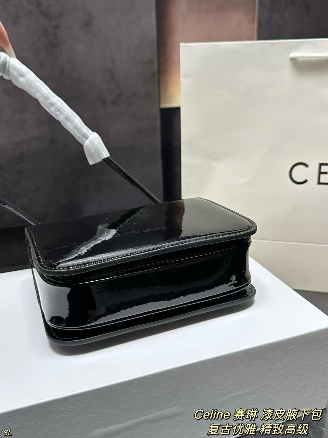Celine セリーン ラッカー アンダーアーバッグ(ボックス付き) Celine セリーン ラッカー アンダーアーバッグ(ボックス付き)