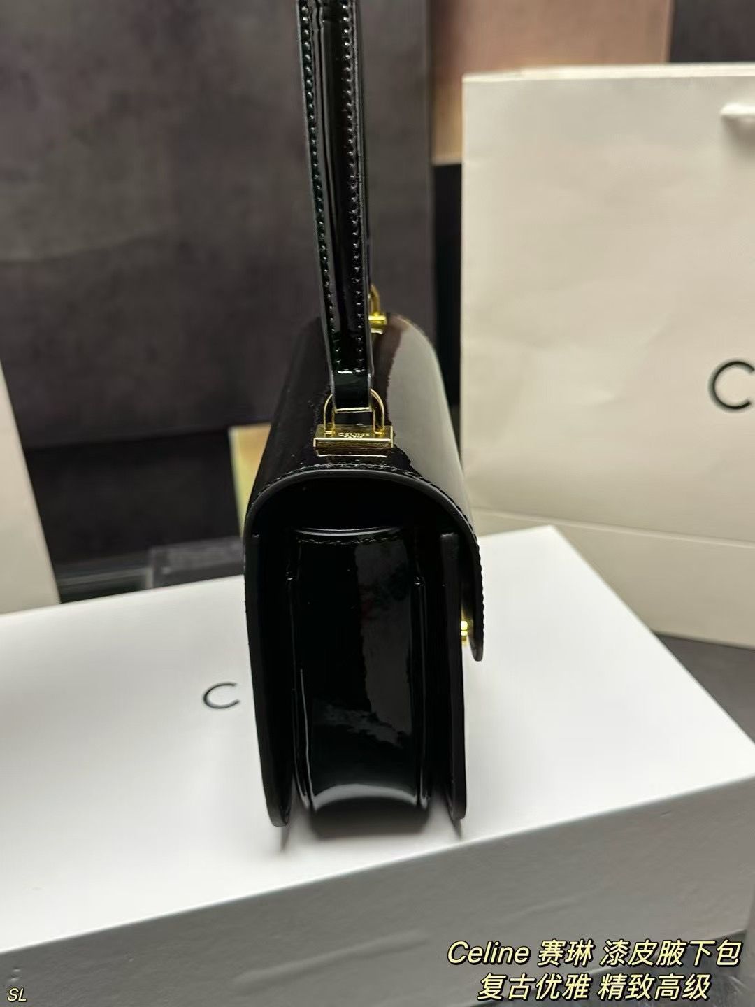 Celine セリーン ラッカー アンダーアーバッグ(ボックス付き) Celine セリーン ラッカー アンダーアーバッグ(ボックス付き)