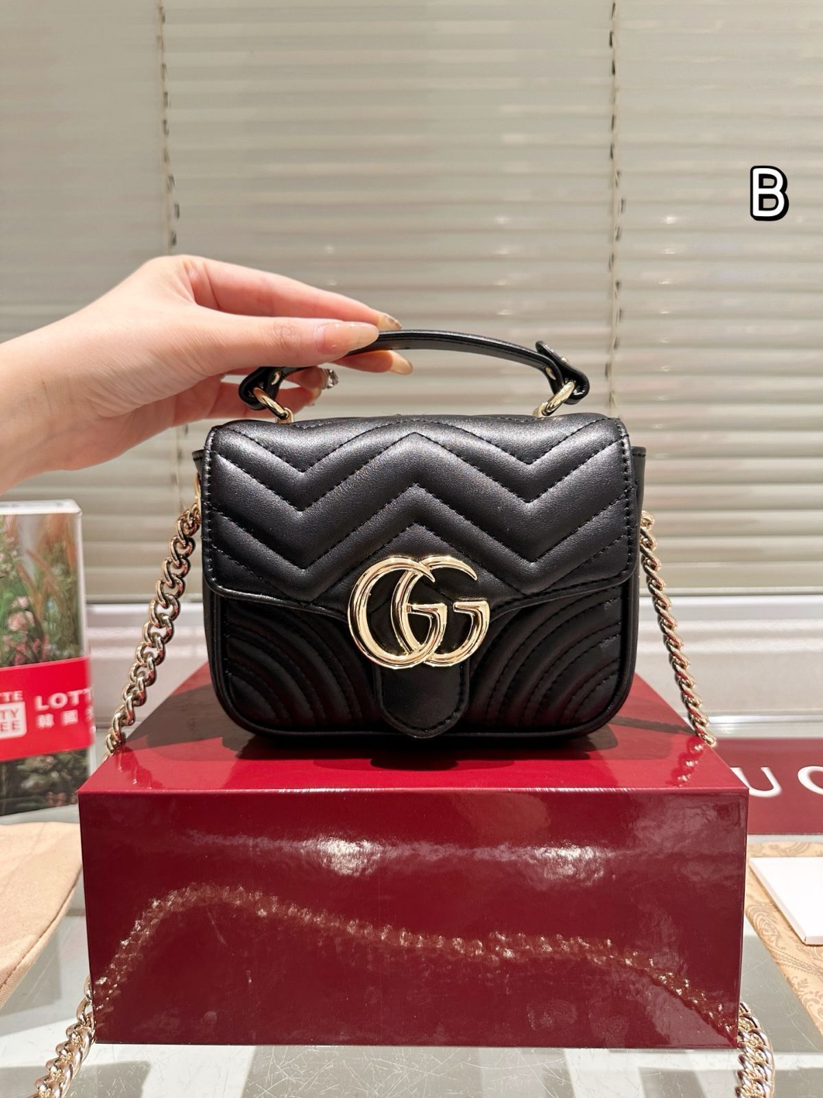 Gucci 牛革バージョン 小鏡付き ハンドバッグ・斜め掛けバッグ・ショルダーバッグ