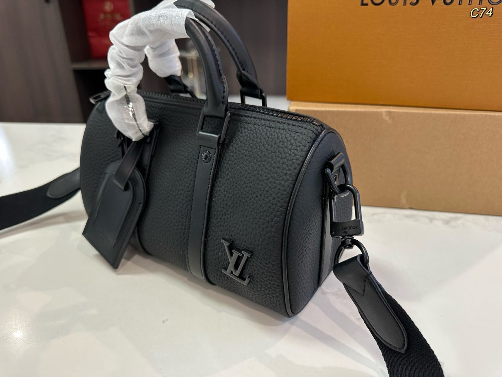LV KEEPALL25 レリーフピローバッグ