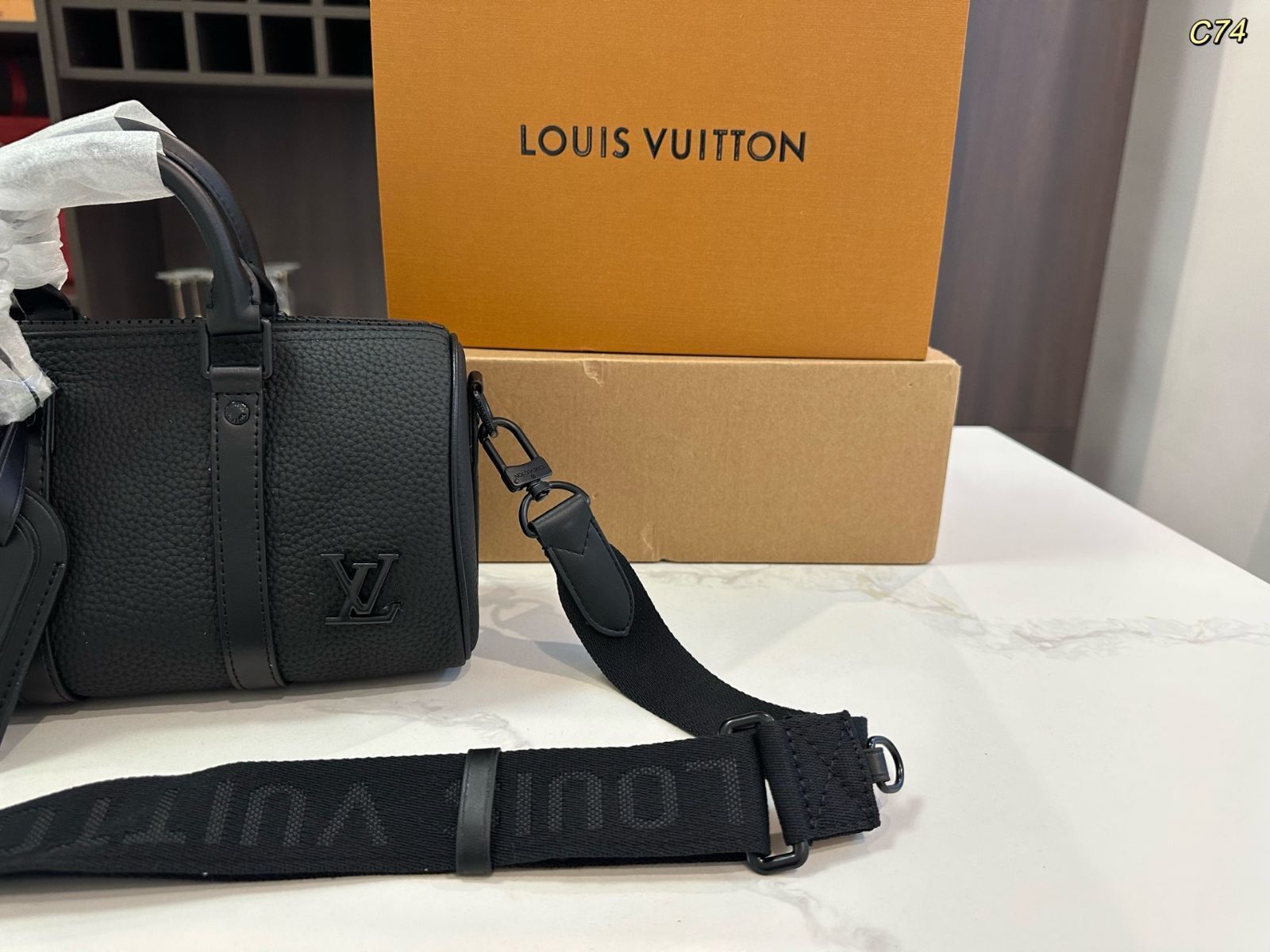LV KEEPALL25 レリーフピローバッグ