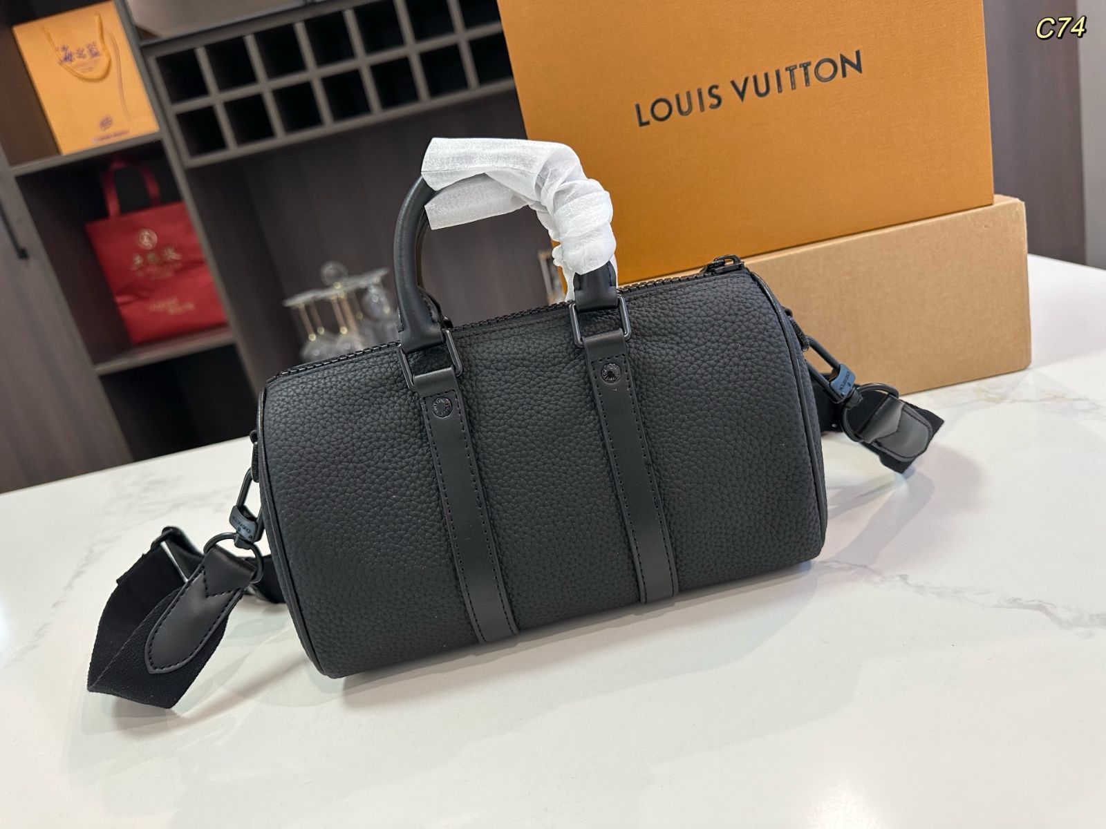 LV KEEPALL25 レリーフピローバッグ