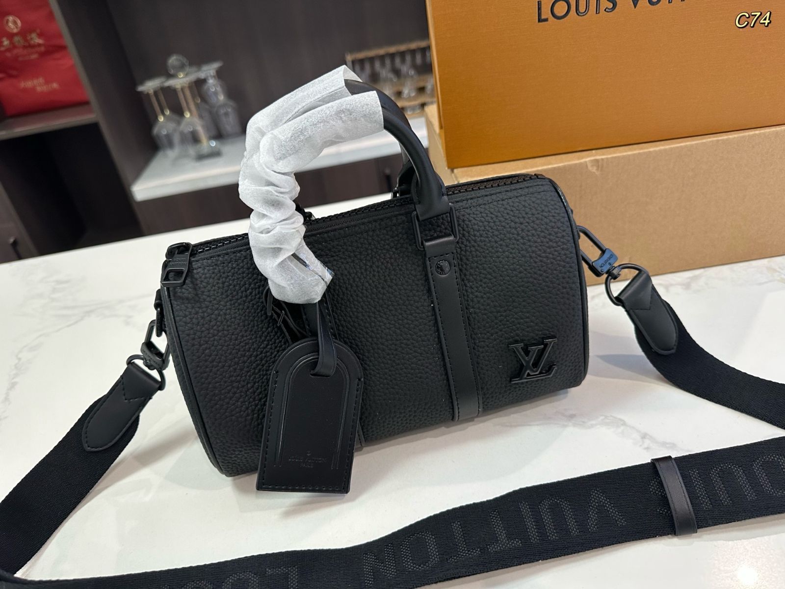 LV KEEPALL25 レリーフピローバッグ