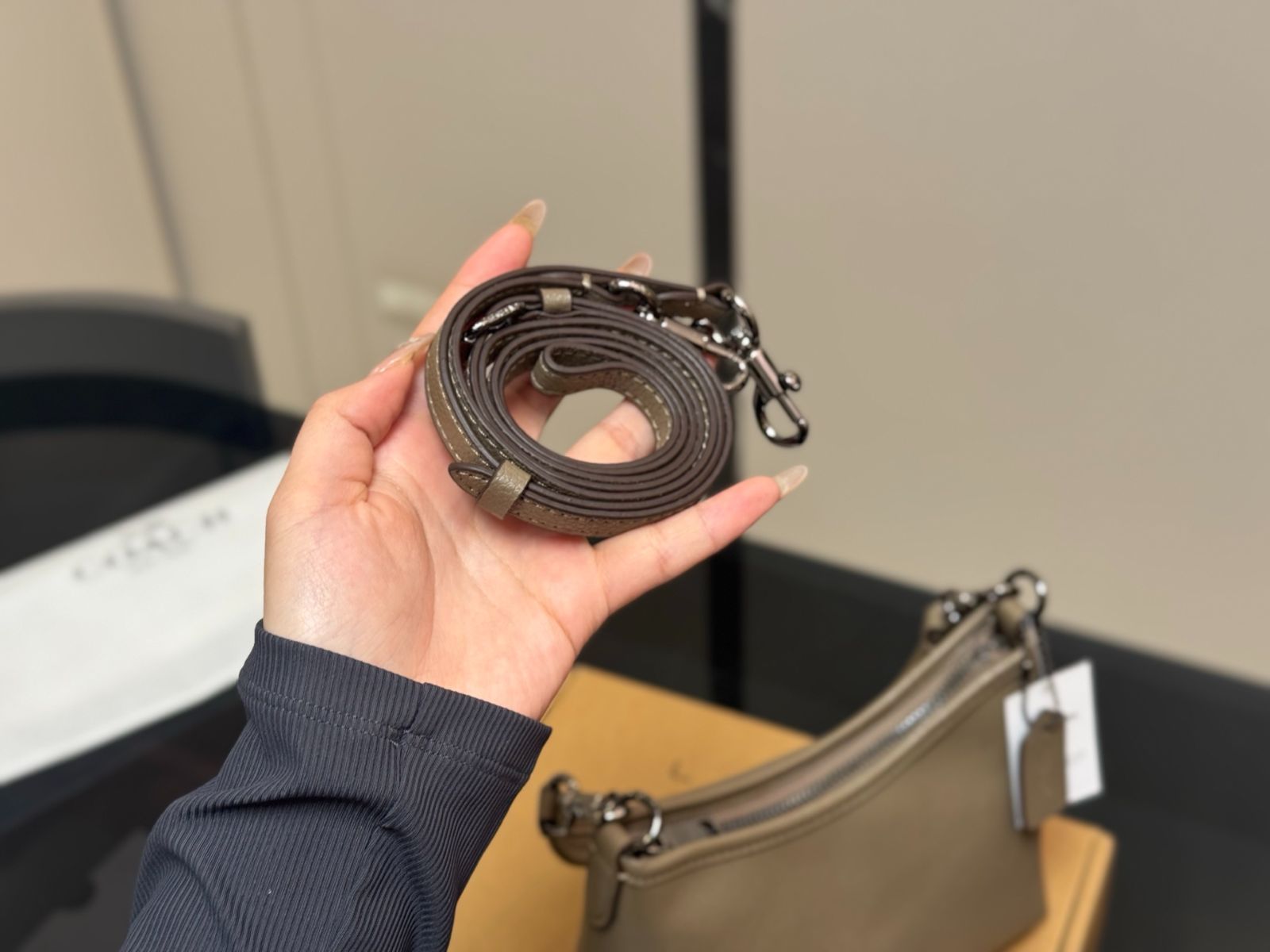 【今日特価】COACH mini Laurel Shoulder Bag(クーチ ミニ ローレル ショルダーバッグ) 【今日特価】COACH mini Laurel Shoulder Bag(クーチ ミニ ローレル ショルダーバッグ)