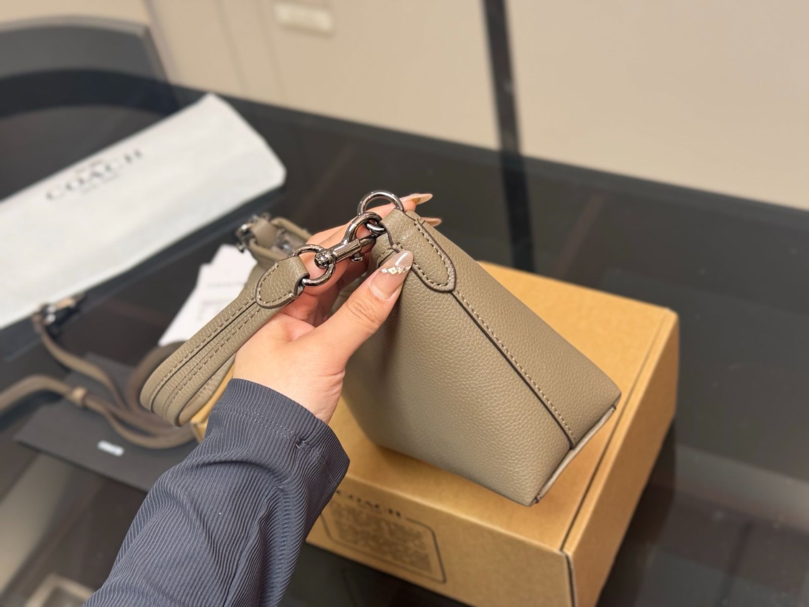 【今日特価】COACH mini Laurel Shoulder Bag(クーチ ミニ ローレル ショルダーバッグ) 【今日特価】COACH mini Laurel Shoulder Bag(クーチ ミニ ローレル ショルダーバッグ)