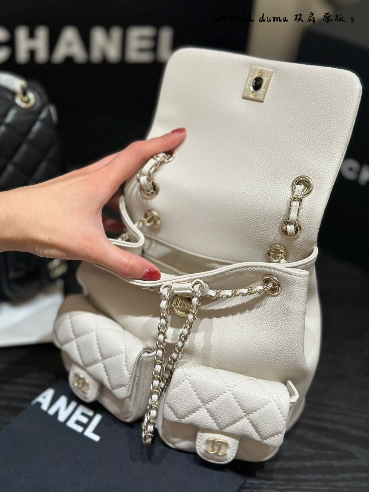 CHANEL ダマ フロッグバックパック - ダブルポケットデザイン 21×22cm [本日特価|新品未使用品]