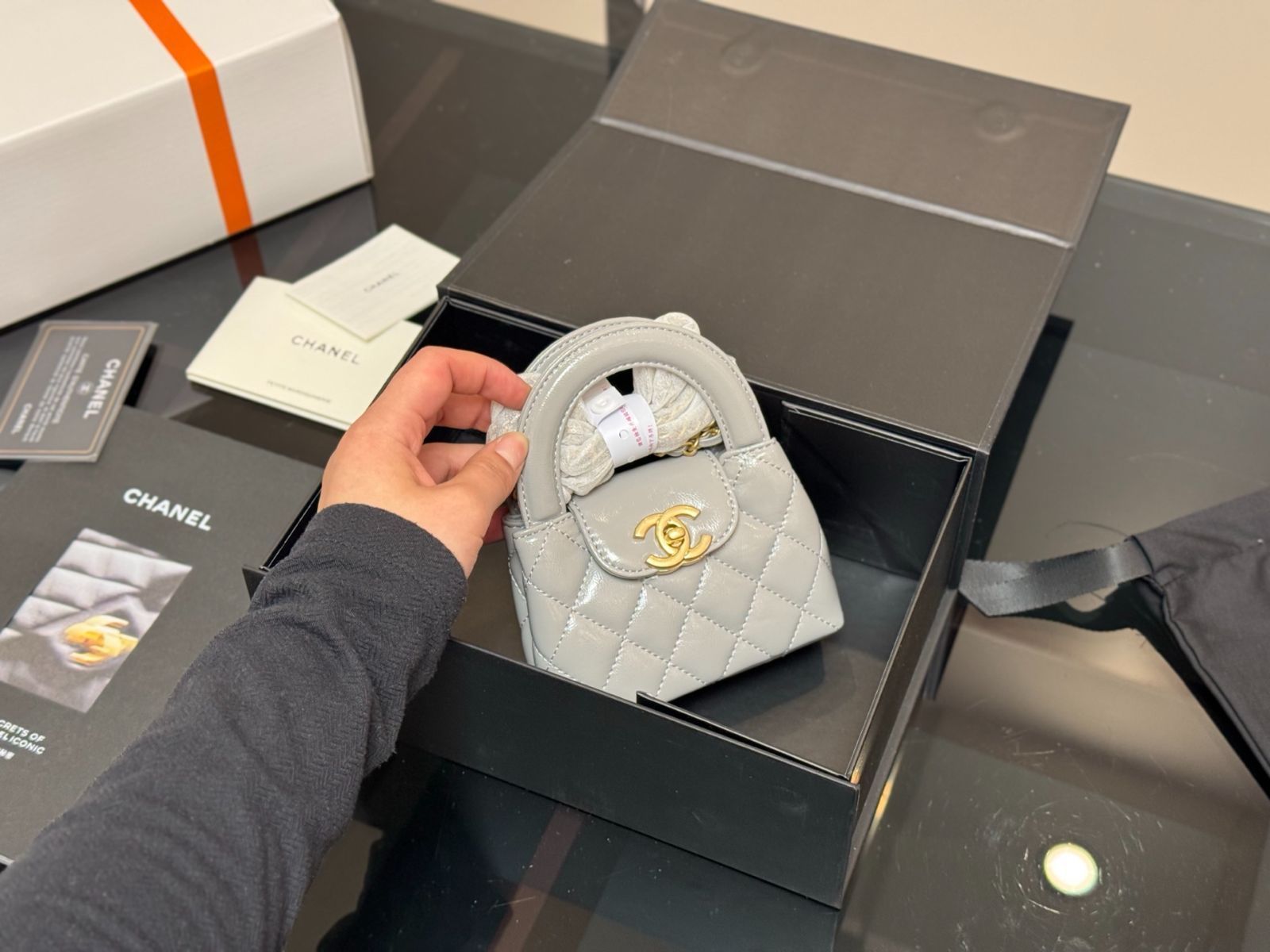 CHANEL 23K ケリー オイルドレザー ミニバッグ ? 12.5×8.5cm [本日特価|新品未使用品]