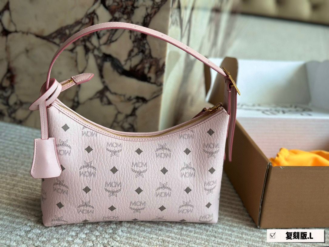 【今日特価】MCM Hobo Bag ホーボーバッグ バタークロ issant 【今日特価】MCM Hobo Bag ホーボーバッグ バタークロ issant