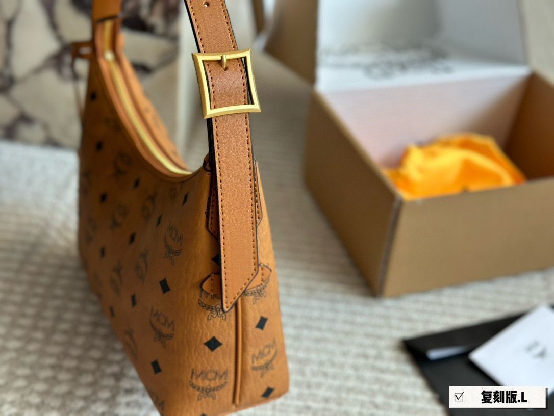 【今日特価】MCM Hobo Bag ホーボーバッグ バタークロ issant 【今日特価】MCM Hobo Bag ホーボーバッグ バタークロ issant