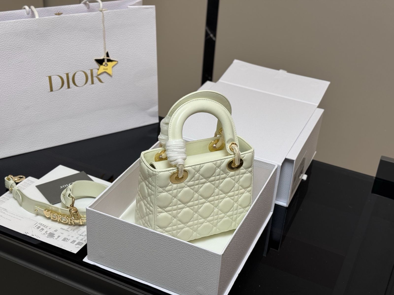 【今日特価】Dior Lady Dior Bag ディオール レディー ディオール バッグ 【今日特価】Dior Lady Dior Bag ディオール レディー ディオール バッグ