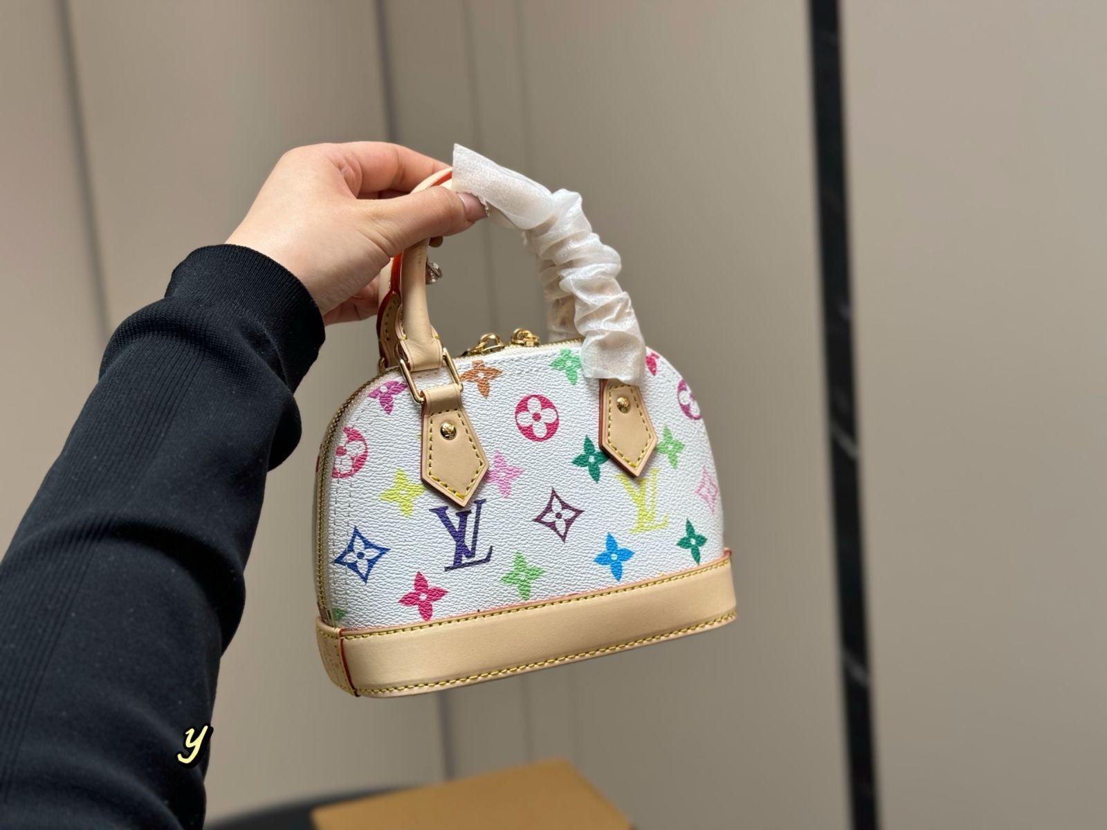 【今日特価】LV Alma Clamshell Bag ルイ・ヴィトン アルマ クラムシェル バッグ