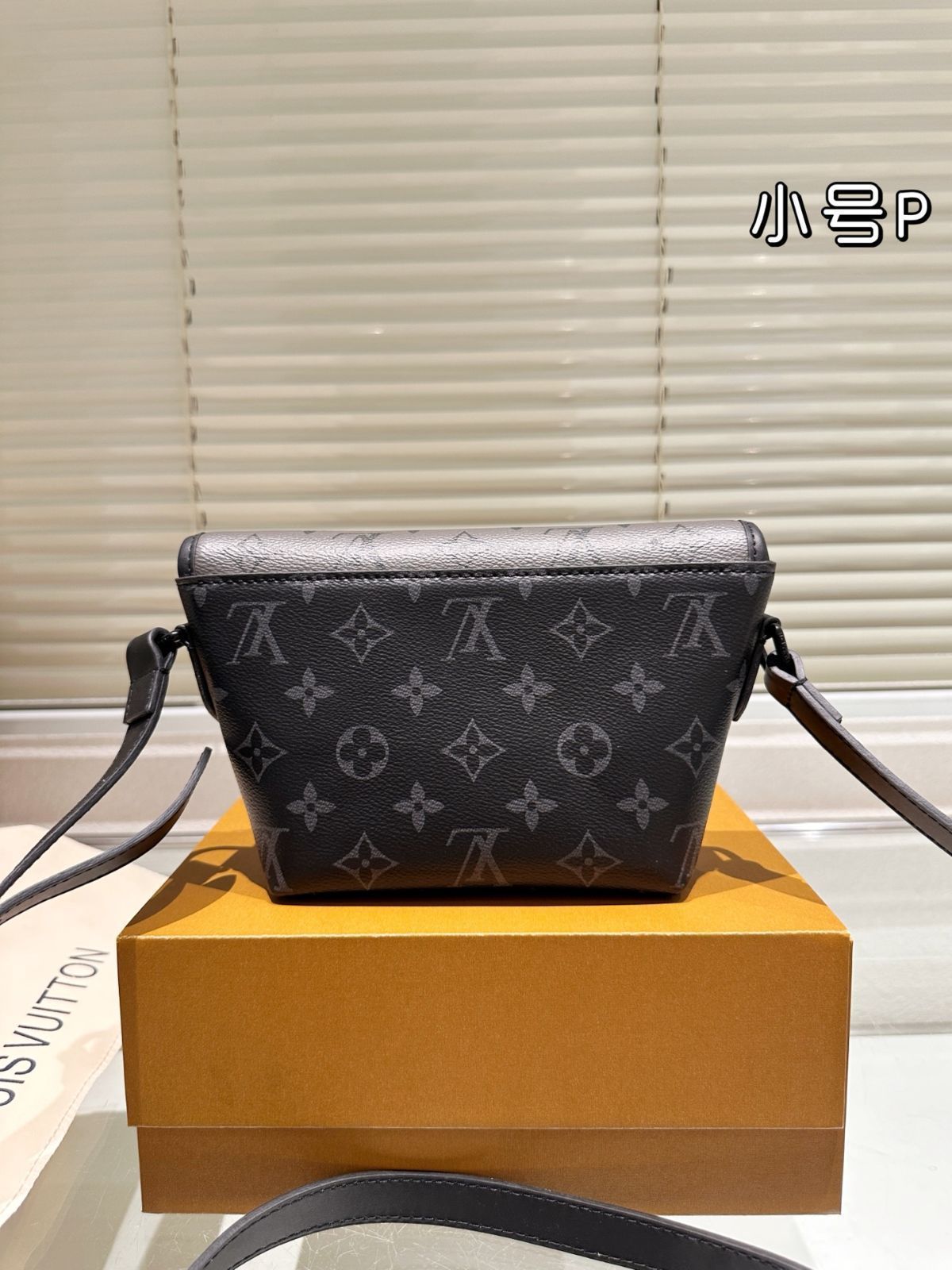 【今日特価】Louis Vuitton District PM メンズ シングルショルダーバッグ 【今日特価】Louis Vuitton District PM メンズ シングルショルダーバッグ