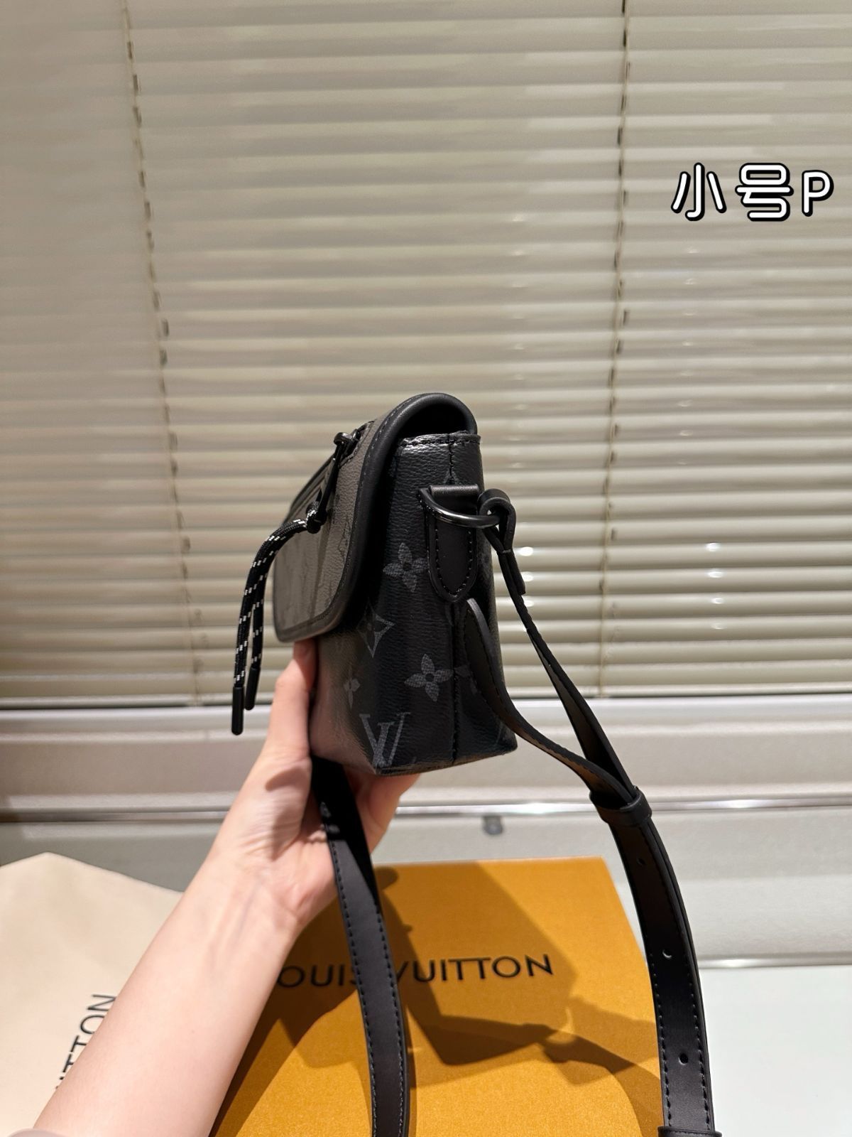 【今日特価】Louis Vuitton District PM メンズ シングルショルダーバッグ 【今日特価】Louis Vuitton District PM メンズ シングルショルダーバッグ