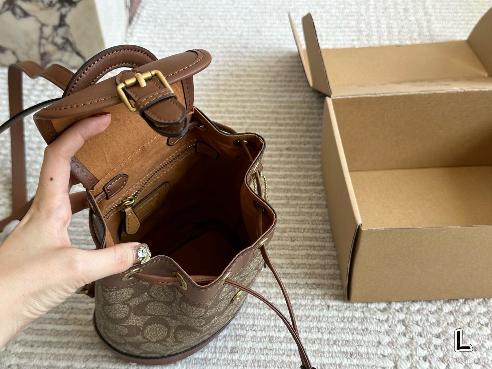 【今日特価】C Brand Backpack - C ブランド ダブルショルダーバッグ 【今日特価】C Brand Backpack - C ブランド ダブルショルダーバッグ