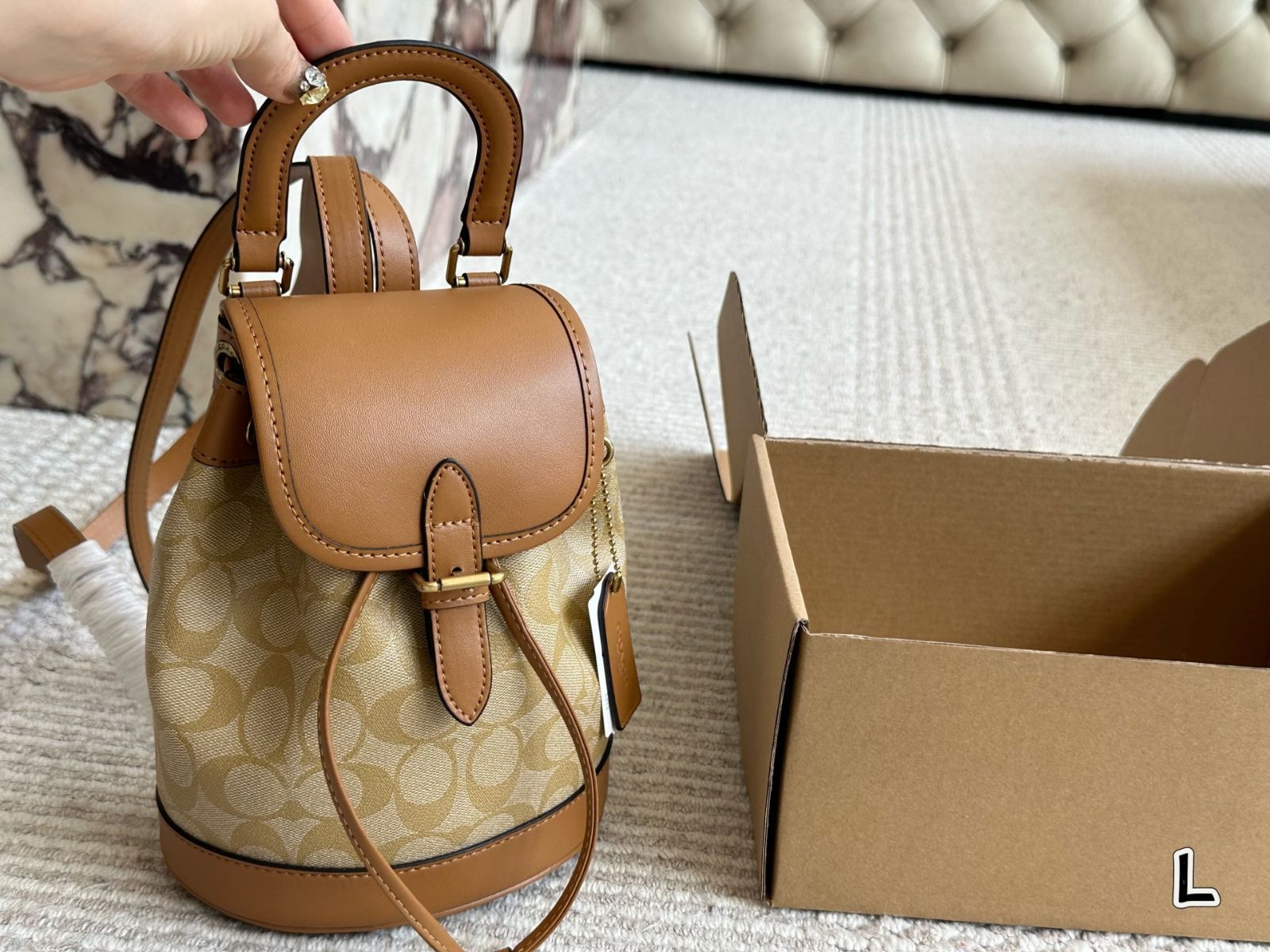 【今日特価】C Brand Backpack - C ブランド ダブルショルダーバッグ 【今日特価】C Brand Backpack - C ブランド ダブルショルダーバッグ