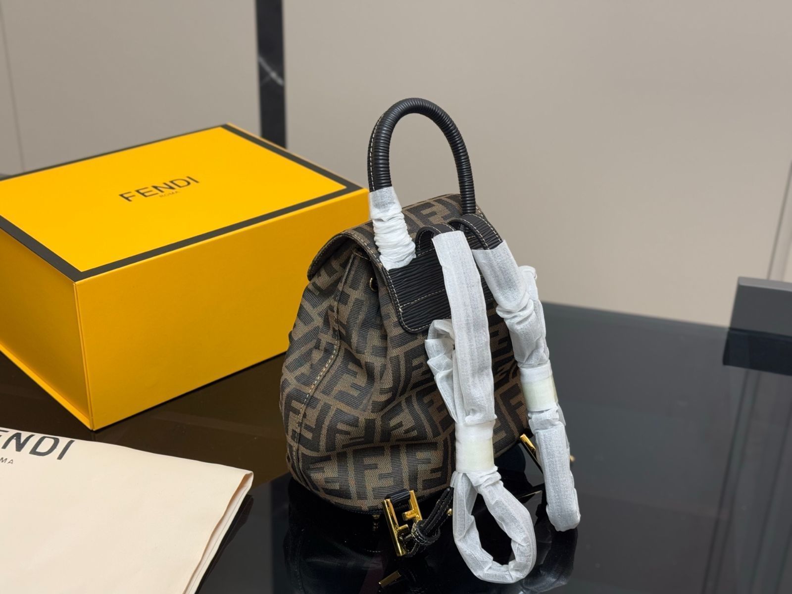【今日特価】Fendi ヴィンテージ ダブルショルダーバッグ
