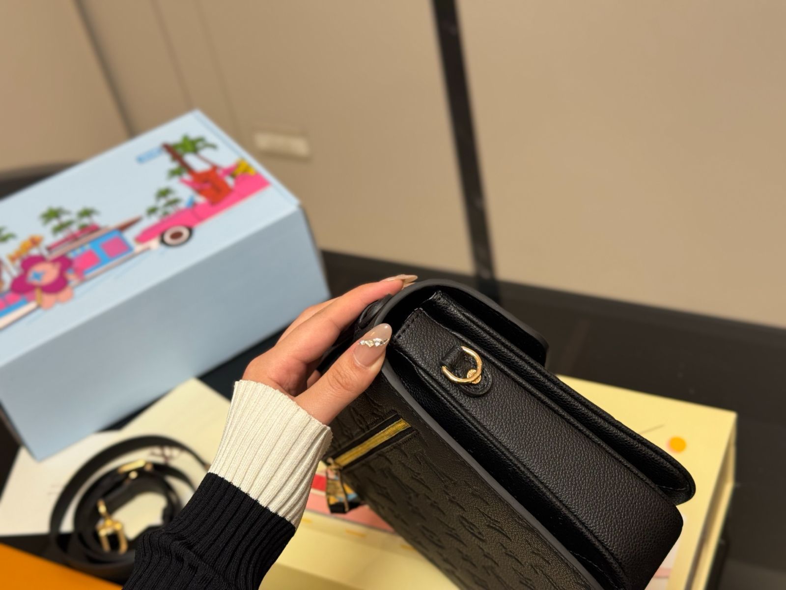 【今日特価】LV 牛皮 クラシックメッセンジャーバッグ