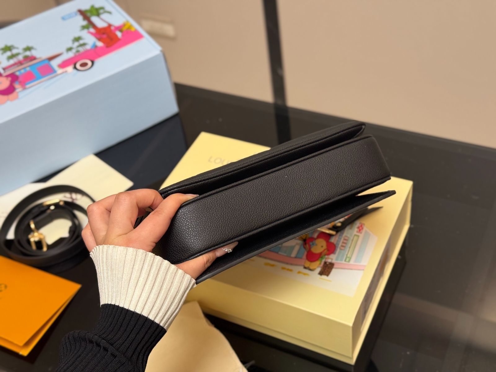 【今日特価】LV 牛皮 クラシックメッセンジャーバッグ